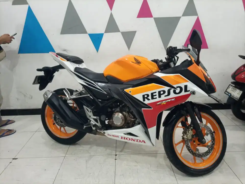 Honda CBR 150 2016