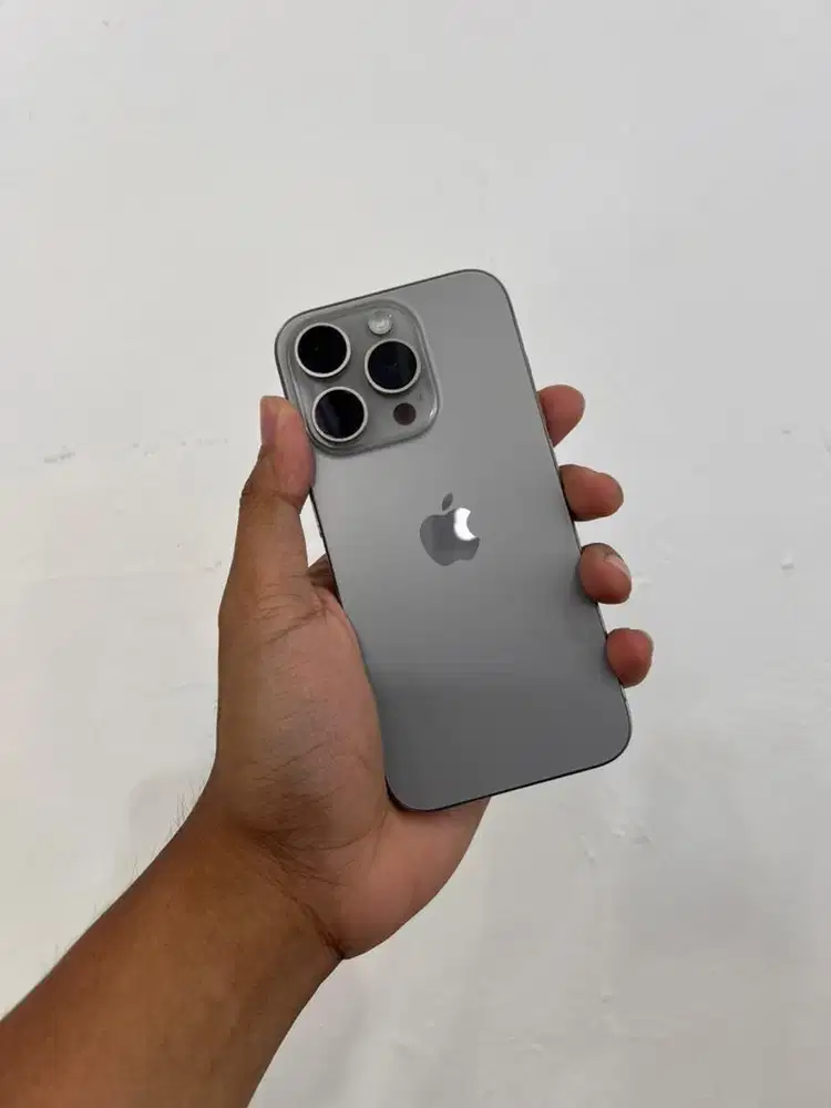 15 Pro 128GB Natural All Operator