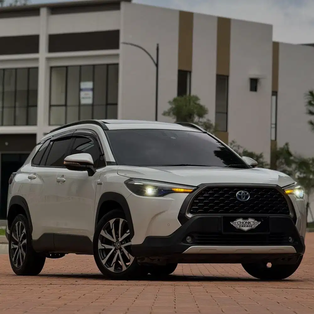 Corolla Cross Hybrid Low Kilometer