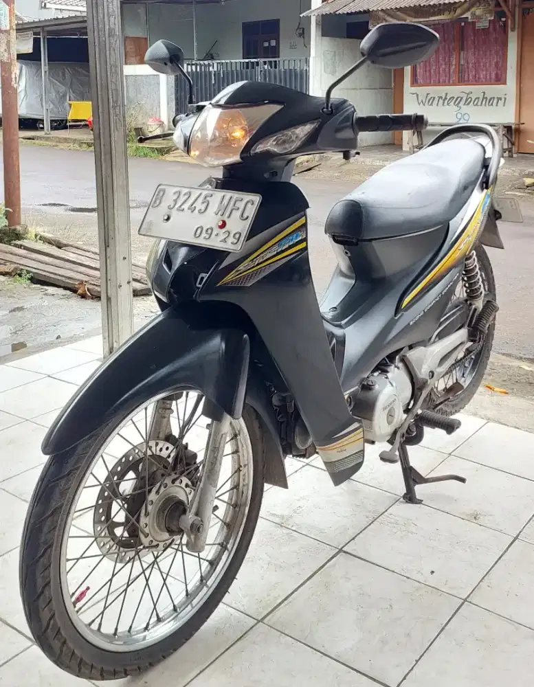 Honda Supra Fit New Tahun 2005