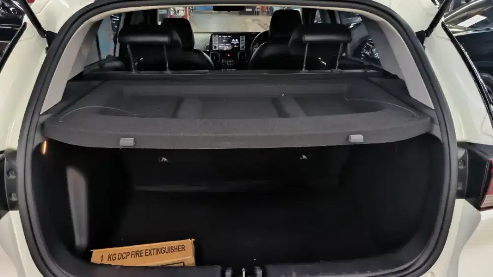 Km 29 ribu MAZDA 2 SEDAN 1.5 Skyactiv at 2022 kondisi istimewa