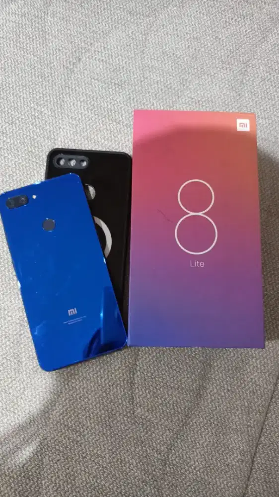 Xiaomi 8lite pemakaian 4 bulan ram 4 64