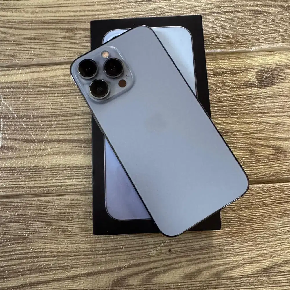 Iphone 13 pro 256gb Ex inter Regis sinyal permanen Bisa COD dan TT