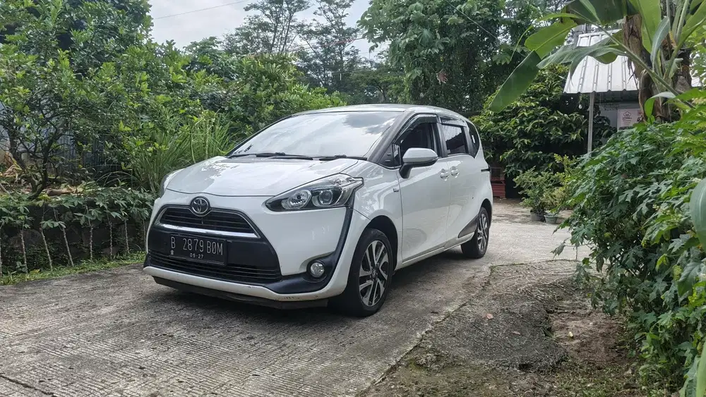 Toyota Sienta 1.5 V 2017 Matic AT Ganjil