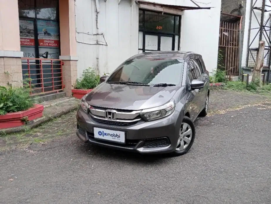 Pajak Panjang - HONDA Mobilio 1.5 S Bensin M/T 2017 ABU-ABU