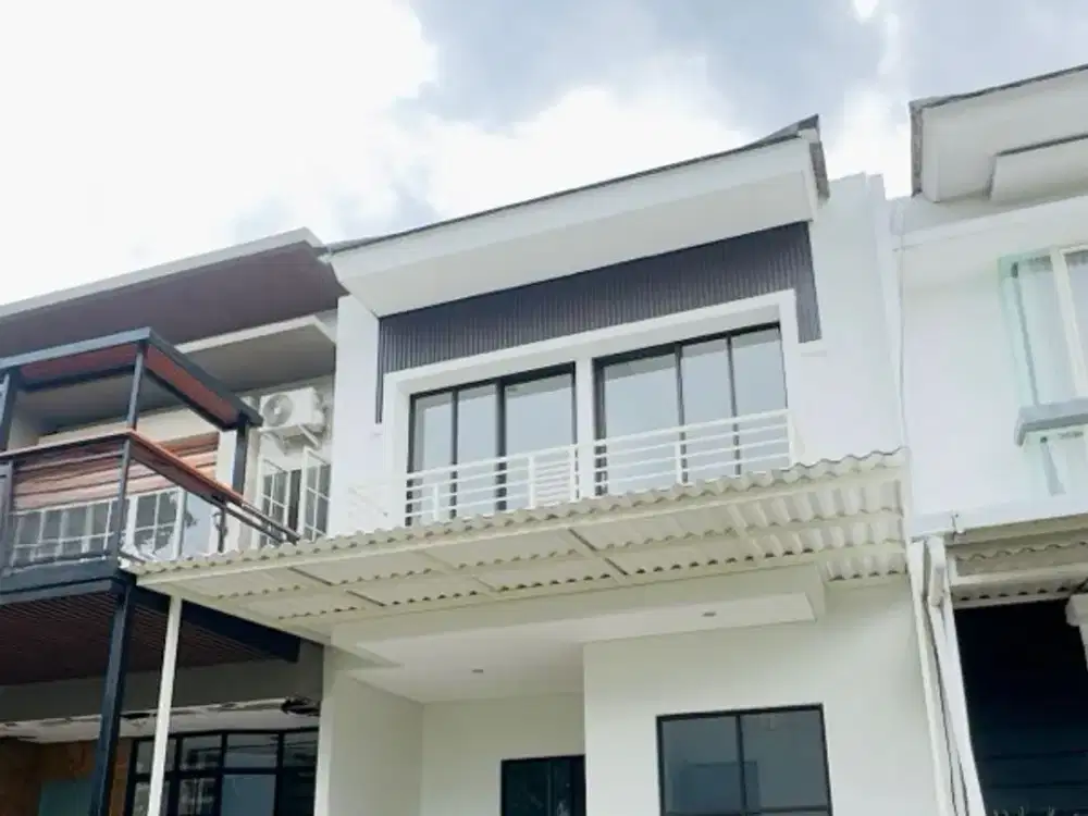 DIJUAL Rumah Pakuwon City, dekat Pakuwon city mall (PCM)