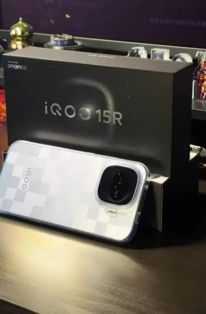 NEW Iqoo 15r 8 / 256gb
