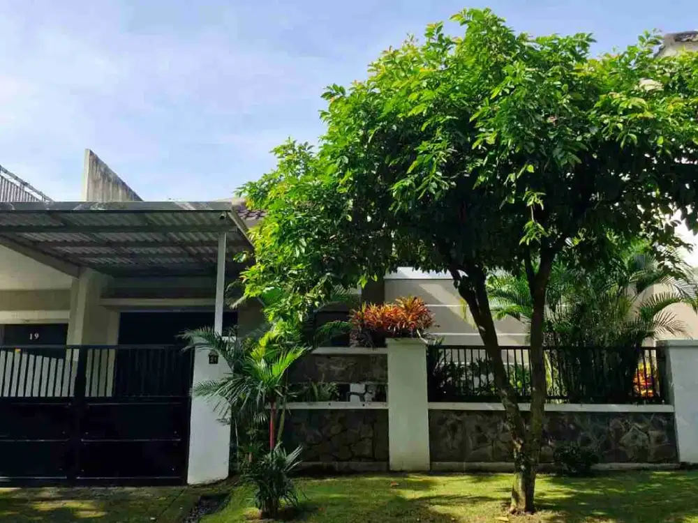 Dijual Rumah Besar murah di Perum Araya Kota Malang. Dekat Persada Hospital dan exit Tol Malang.