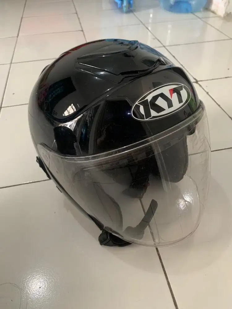 Helm KYT Kyoto hitam