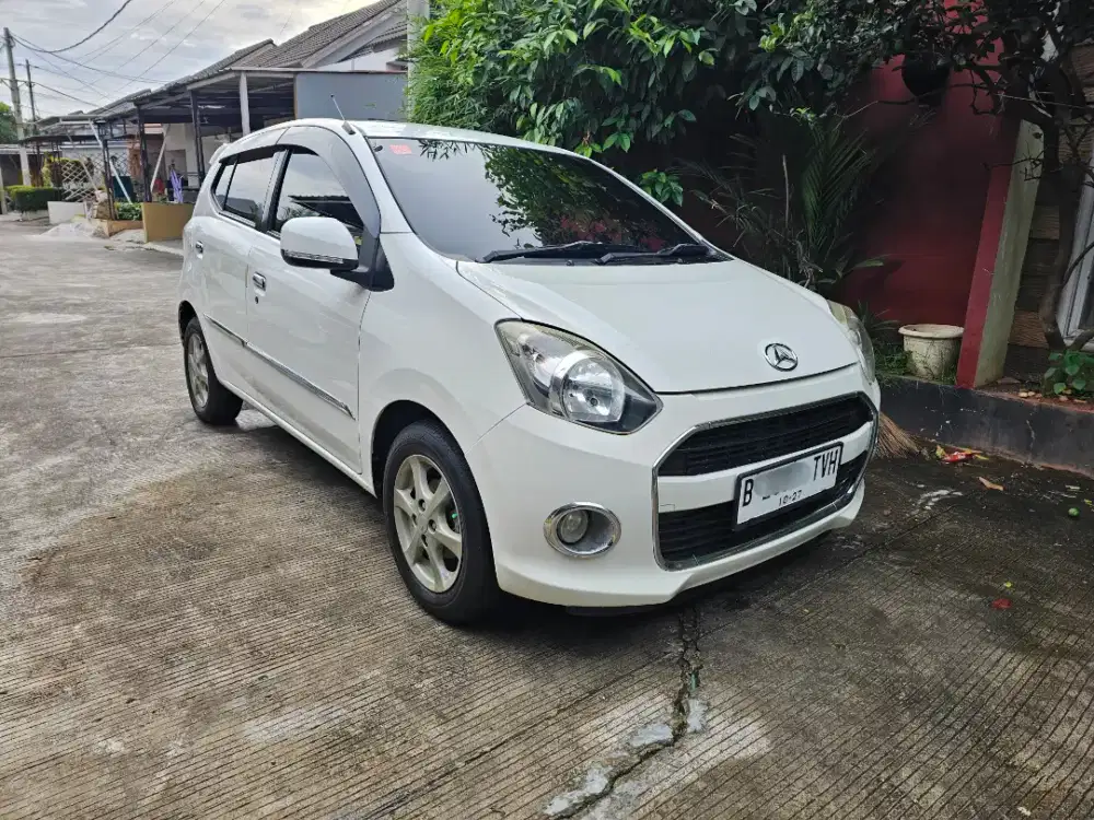 (LOW KM) AYLA X AT 2016