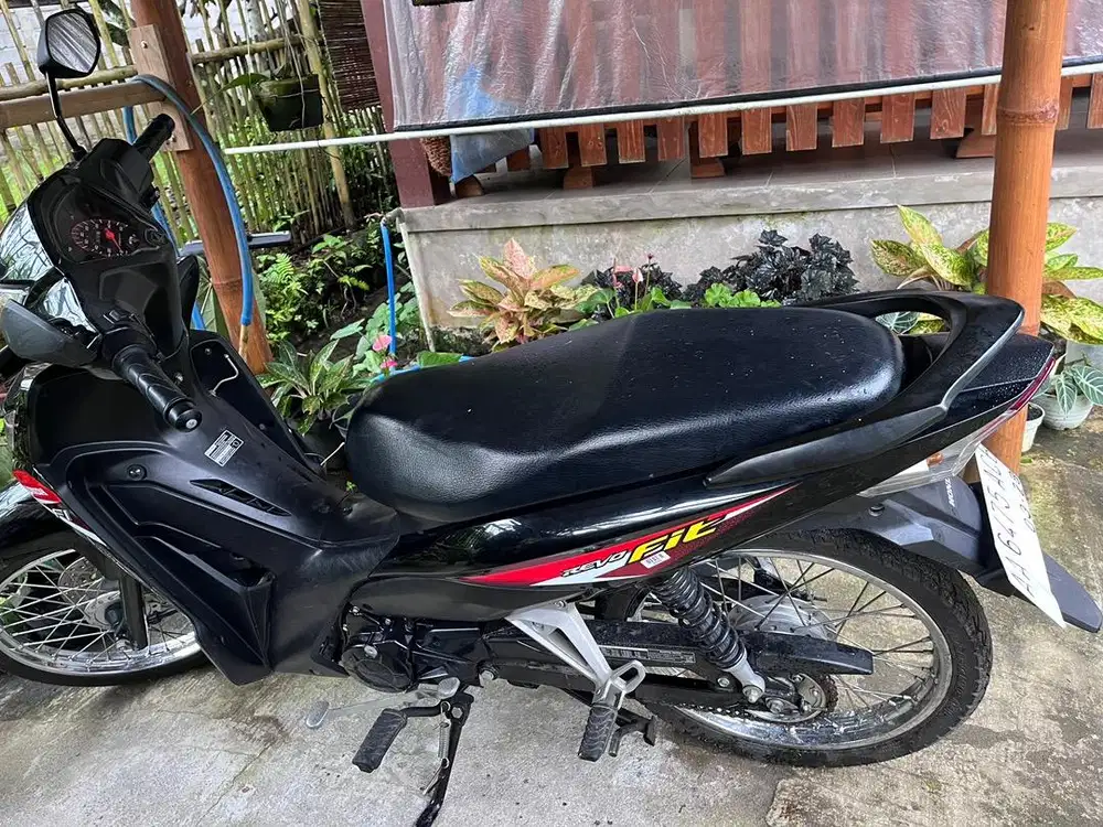 Di Jual Motor Bekas Revo
