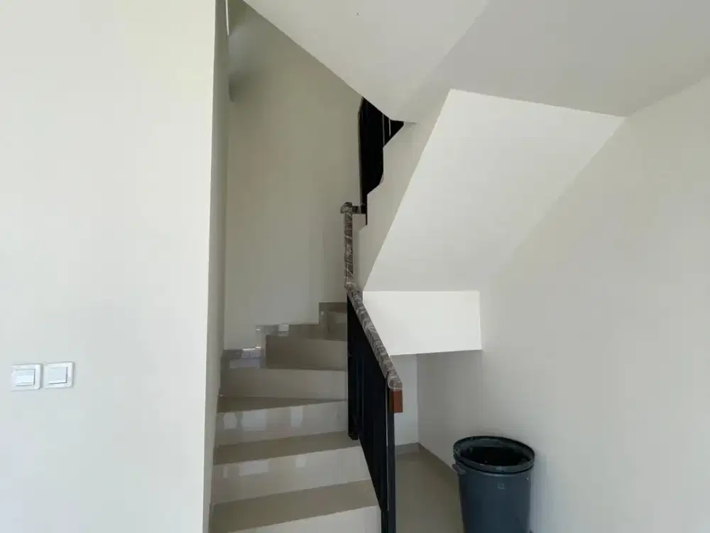 Dijual Rumah SHM Posisi Hook di Cluster Astha By Rumah Chinida (Ay)