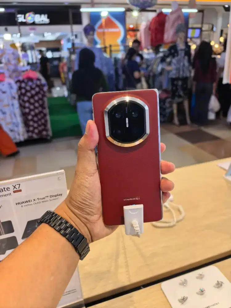 Huawei Mate X7 | 16/512 RED | Mal Ciputra
