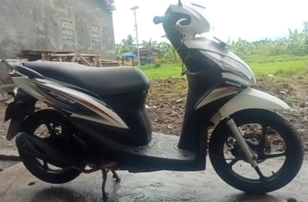 Motor spacy THN 2011 white