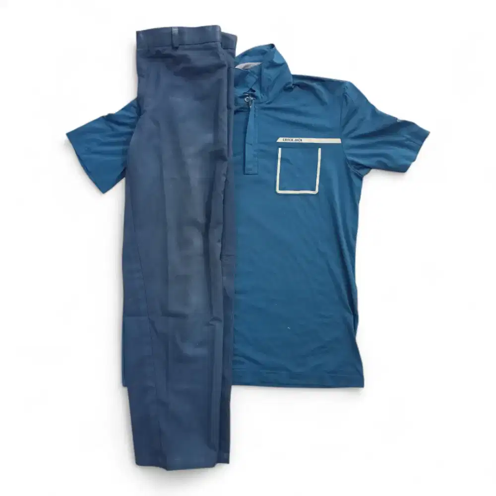 Celana Chinos & Baju Polo