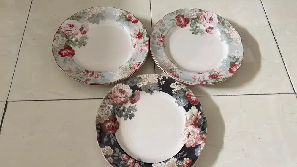 JUAL PIRING MAKAN BESAR