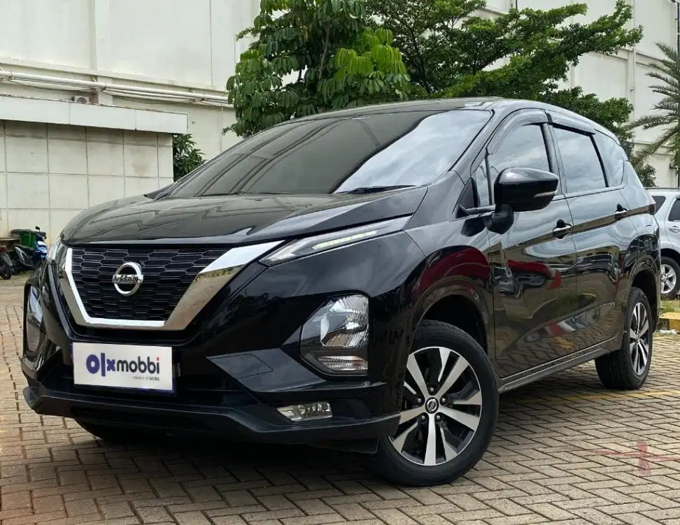 TDP 9,JT, Nissan Livina 1.5 VE Bensin-AT Hitam 2019