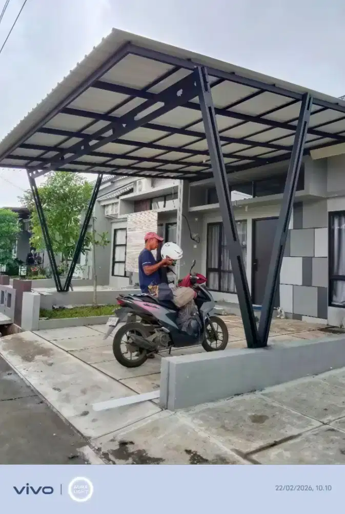 Kanopi rangka baja ringan