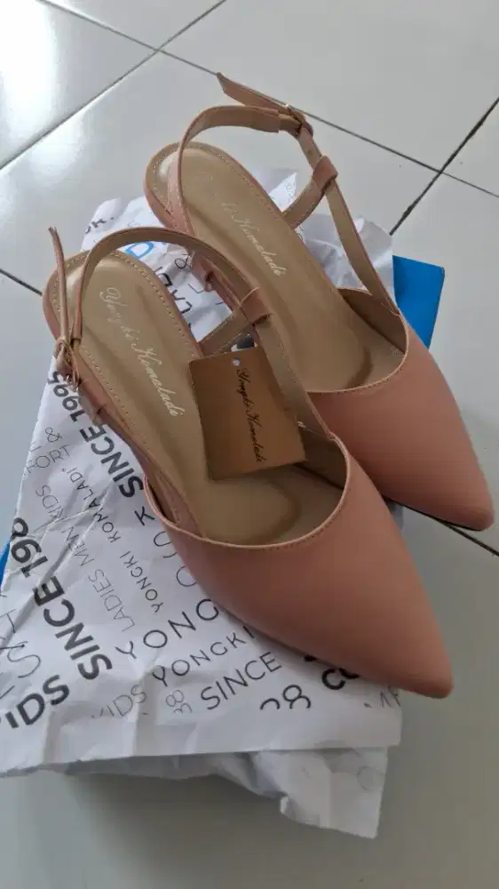 Sepatu heels yongki komaladi