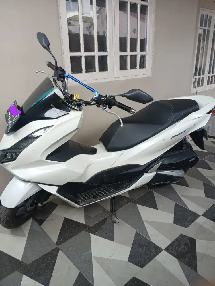 Dijual Pcx CBS 2022,putih,surat lengkap,pajak hidup