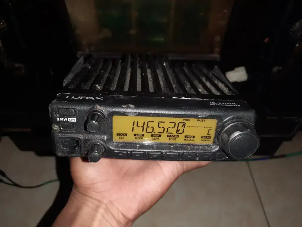 Lupax ic-2200h fm transceiver