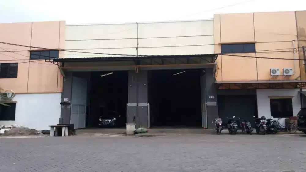 Dijual Gudang Tritan Taman Sidoarjo 3 Lantai Sudah Ada Calon Penyewa