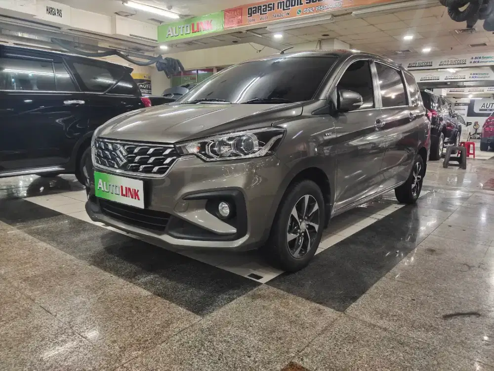 Ertiga GX Hybrid 2022 Matic Terawat 2023 bagus at 2024 istimewa top