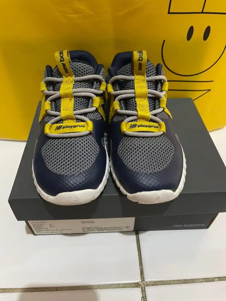 Sepatu Anak New Balance