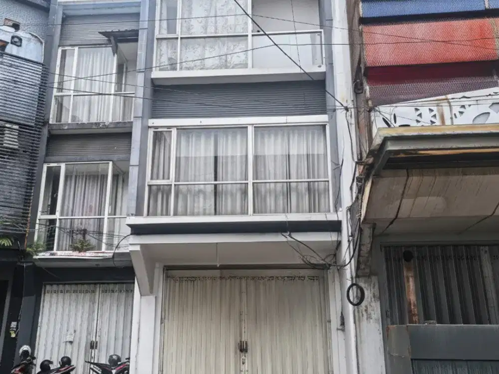 Dijual Ruko Parkir Luas Kawasan Ramai di Borobudur Malang