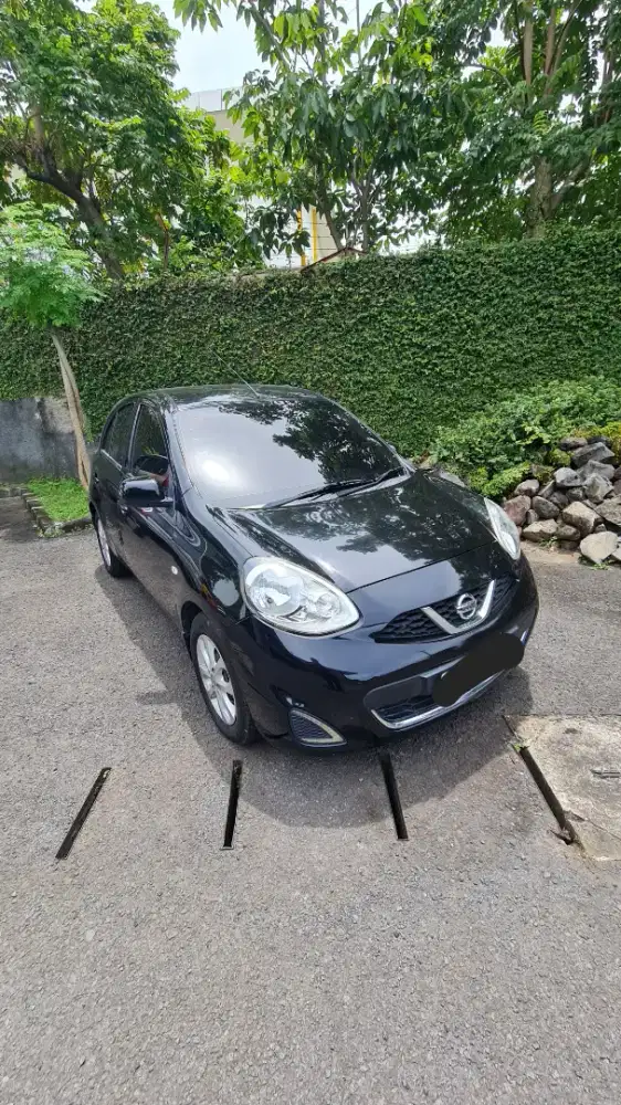 Nissan March 2017 1.5 atas nama sendiri tgn 1 dr baru hitam