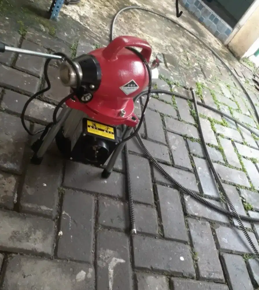 Tukang ledeng Pipa mampet/saluran tersumbat pasang Pompa/Tandon air