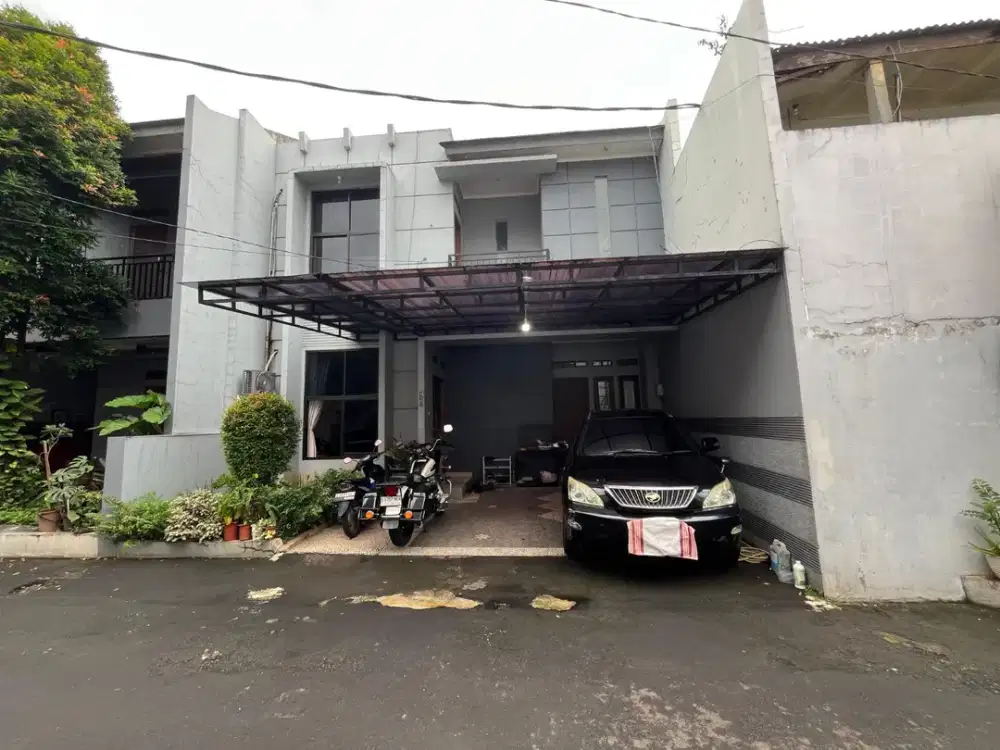 DIJUAL RUMAH 2 LANTAI SIAP HUNI PEJATEN BARAT PASAR MINGGU JAKARTA SELATAN