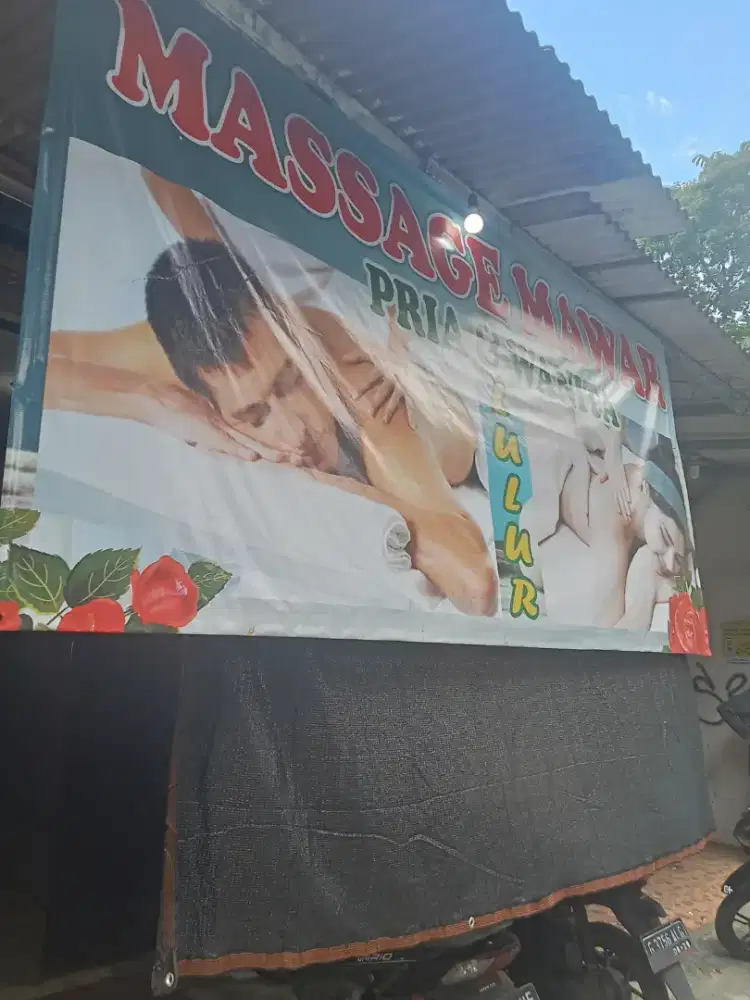 DiBUTUHKAN TERAPIS WANITA