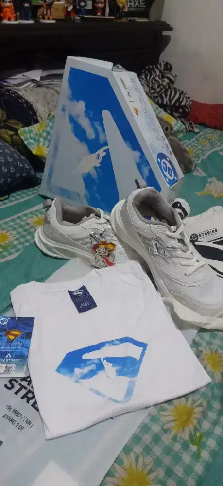 Sepatu Aerostreet x Superman and bundling t-shirt