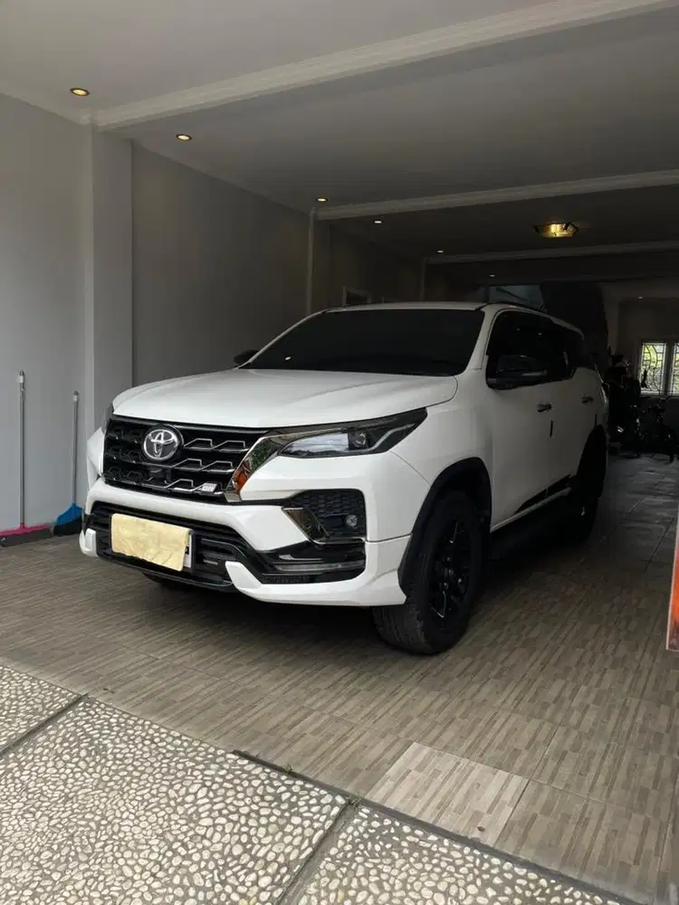 Toyota Fortuner GR 4x2 2.8 Diesel 2024