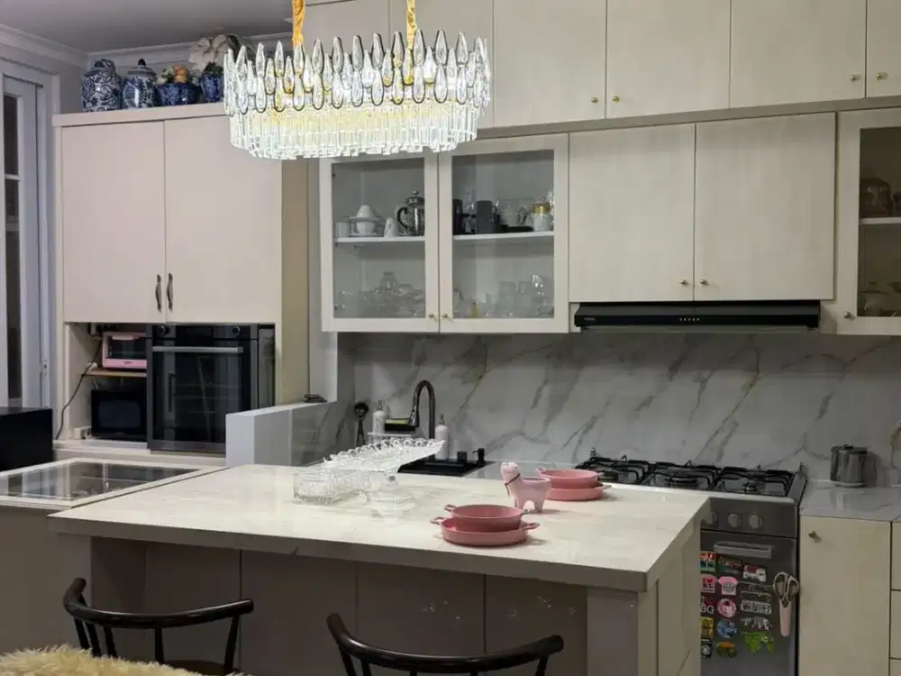 Rumah 3 Lantai Semi Furnished Full Renov – Delatinos Caribbean Island BSD, SHM, Siap Huni