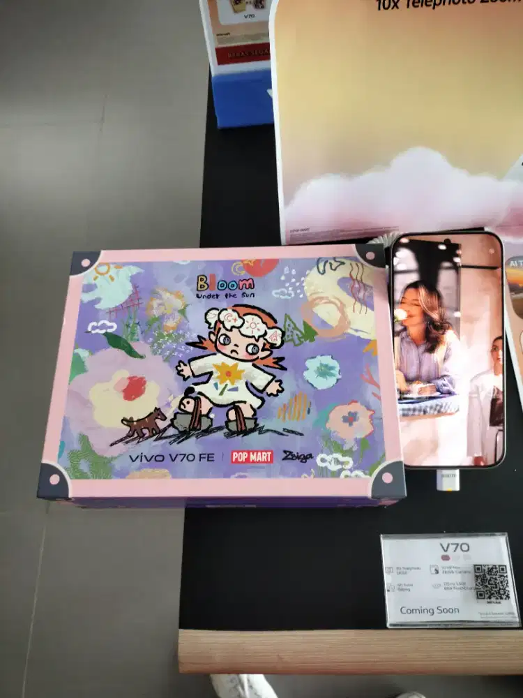 Vivo v70 || 12 256 GB ||