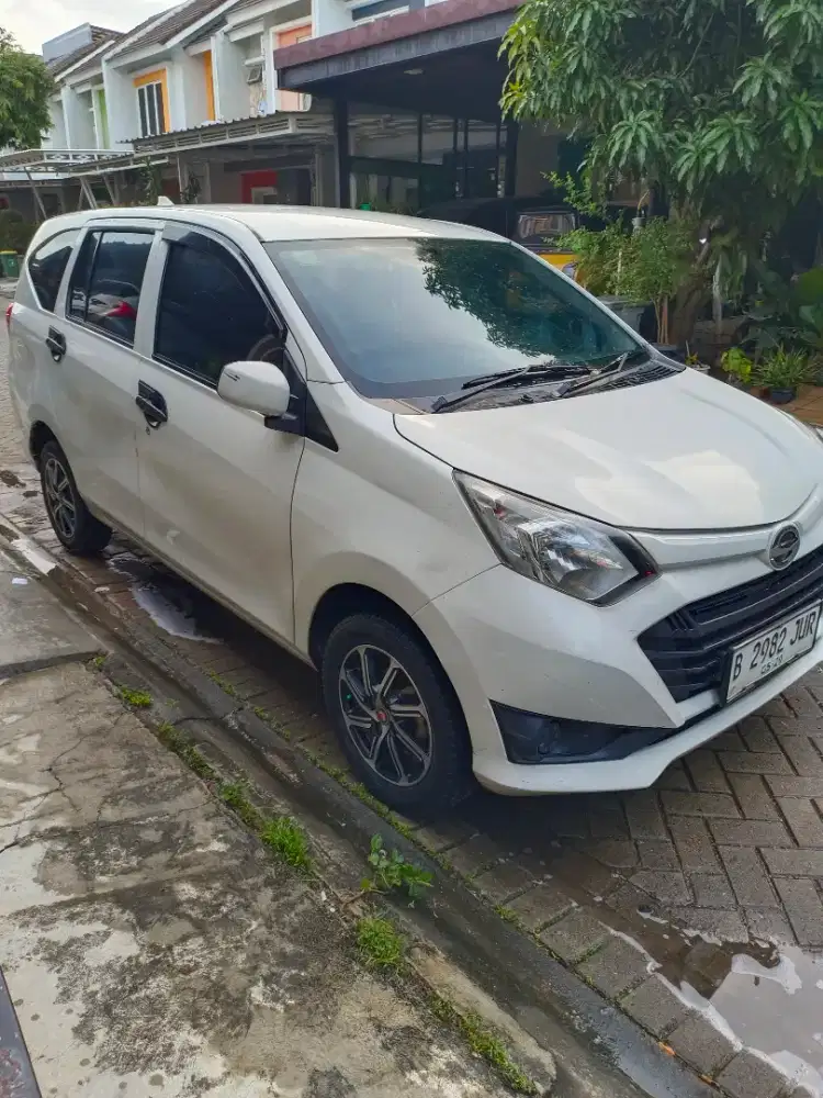 Daihatsu sigra 2019 M 1.0 manual