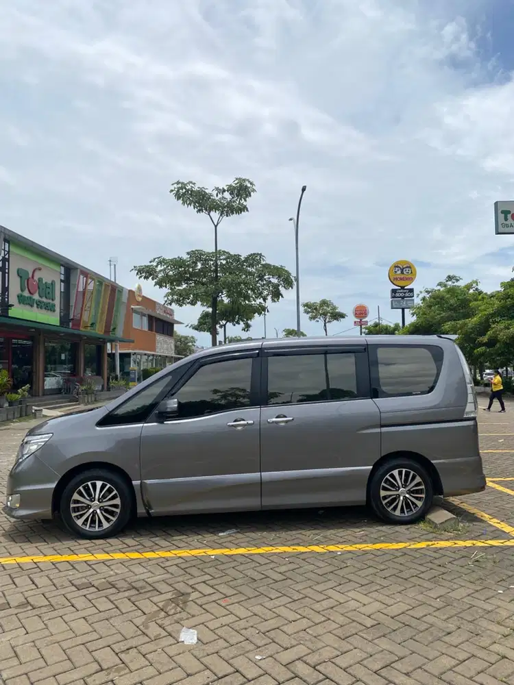Nissan Serena 2016 Bensin