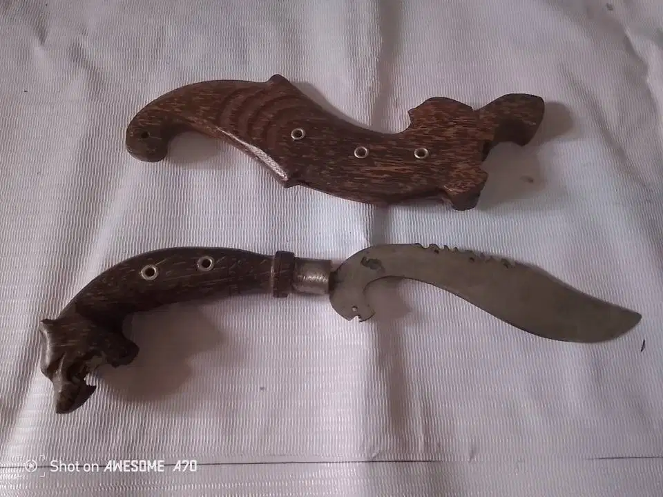 Koleksi Kujang Singga Bekas Antik Peninggalan Mbah Kuno.