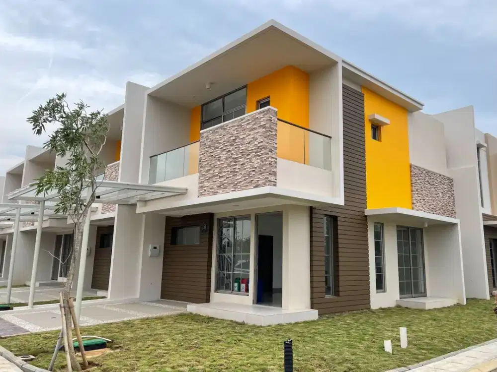 DIJUAL RUMAH HOEK DENGAN VIEW DANAU DI PIK2 – POSISI SANGAT RARE