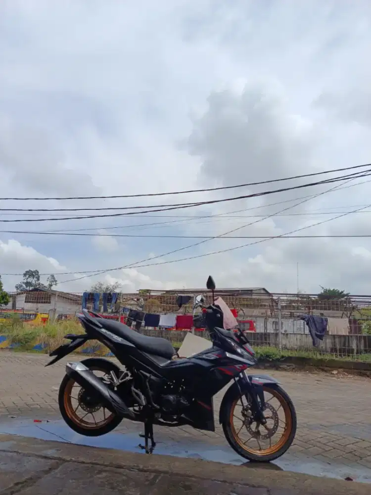 Jual motor supra GTR 150cc