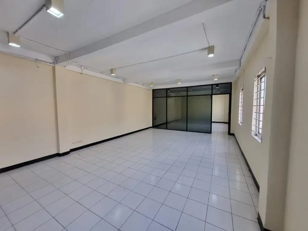 Gudang sudah ada kantor pantai indah kapuk dan akses kontainer