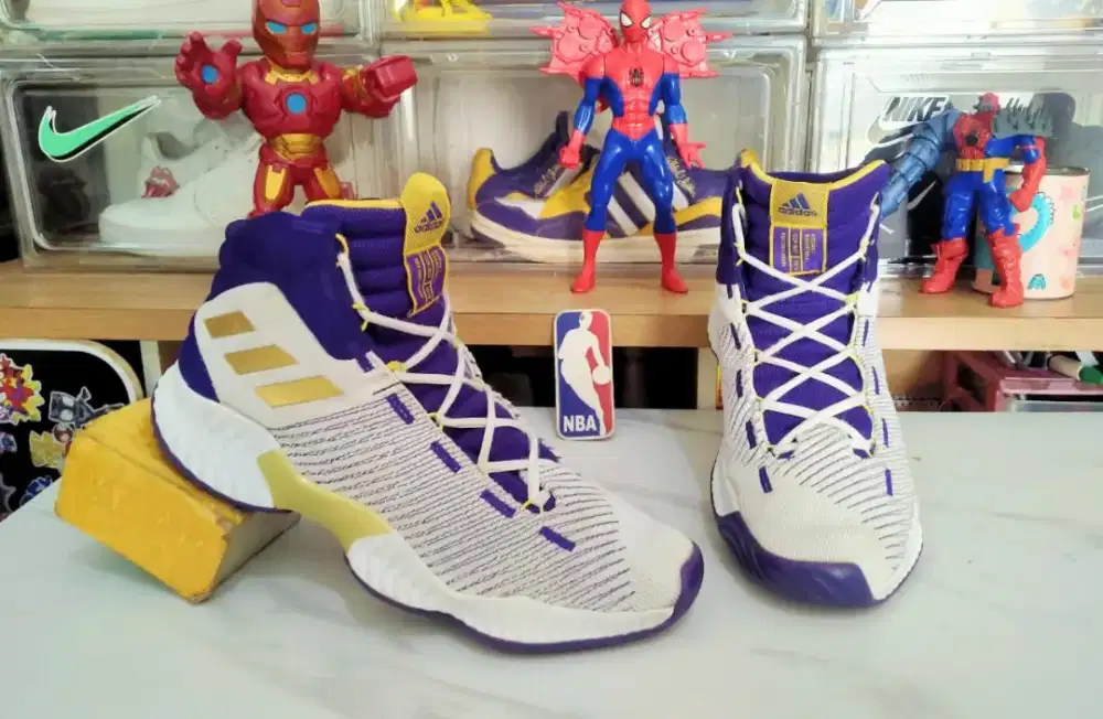 Sepatu Basket Adidas Probounce LAKERS