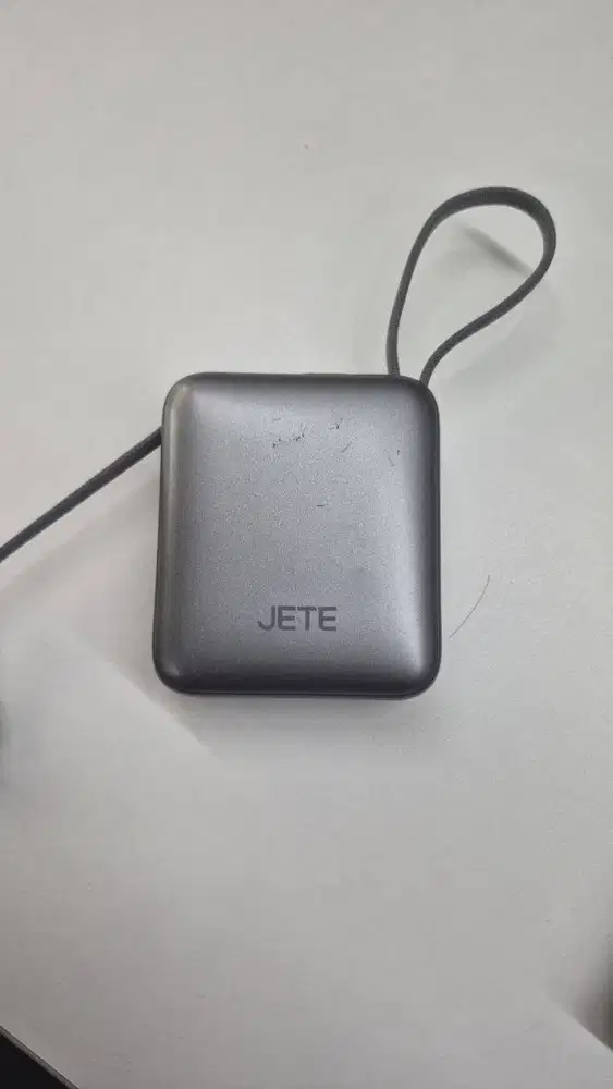 Gratis Powerbank JETE (Bekas, Kapasitas Maks 76%)