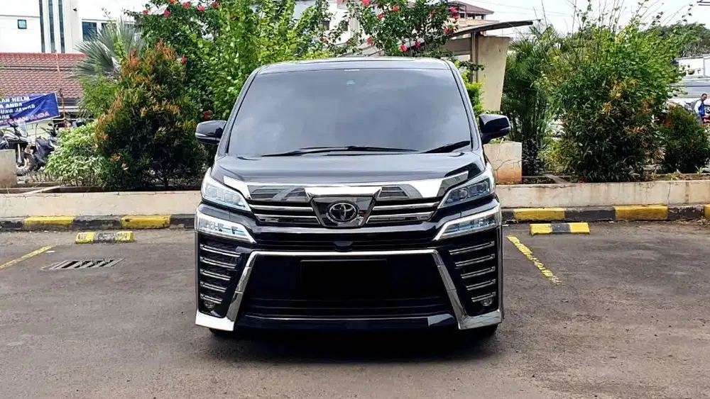 Toyota Vellfire 2.5 G Tss Pilotseat AT Hitam 2022 low Km