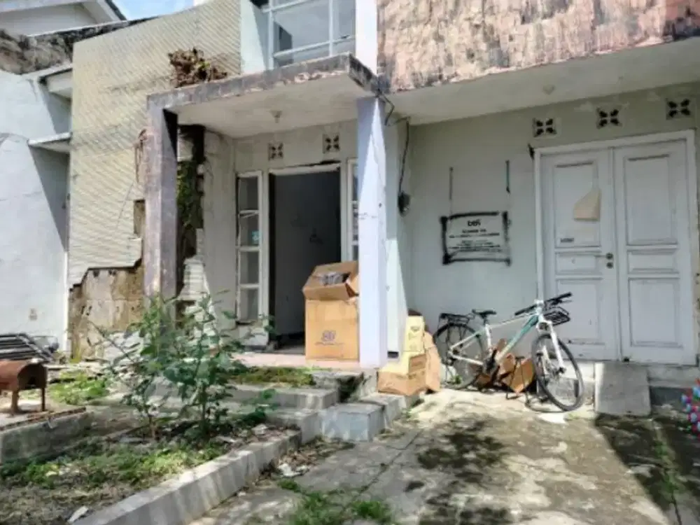 Dijual via  lelang  rumah Greenhill Kebomas gresik  lokasi strategis