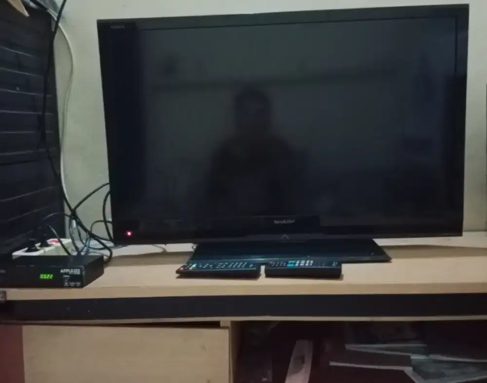 Dijual tv led sharp 32 inchi lengkap