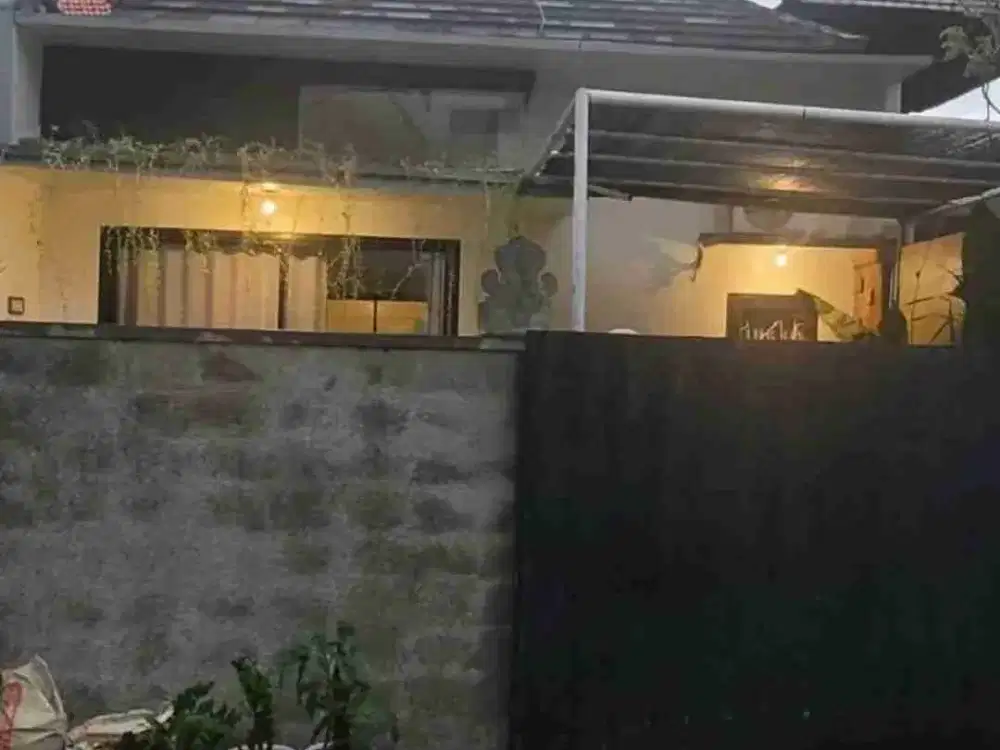 Dijual villa privat pool berawa area.