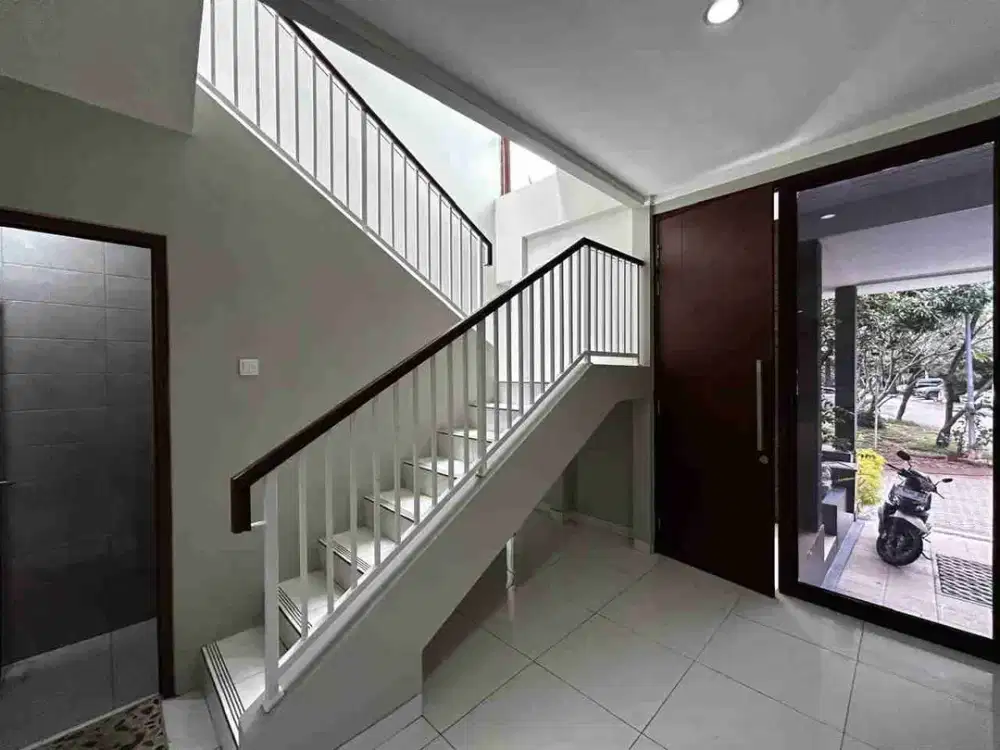 Di sewakan rumah siap huni discovery residence bintaro